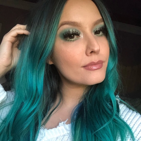 Meet your Posher, Jessica - Picture 1 of 1